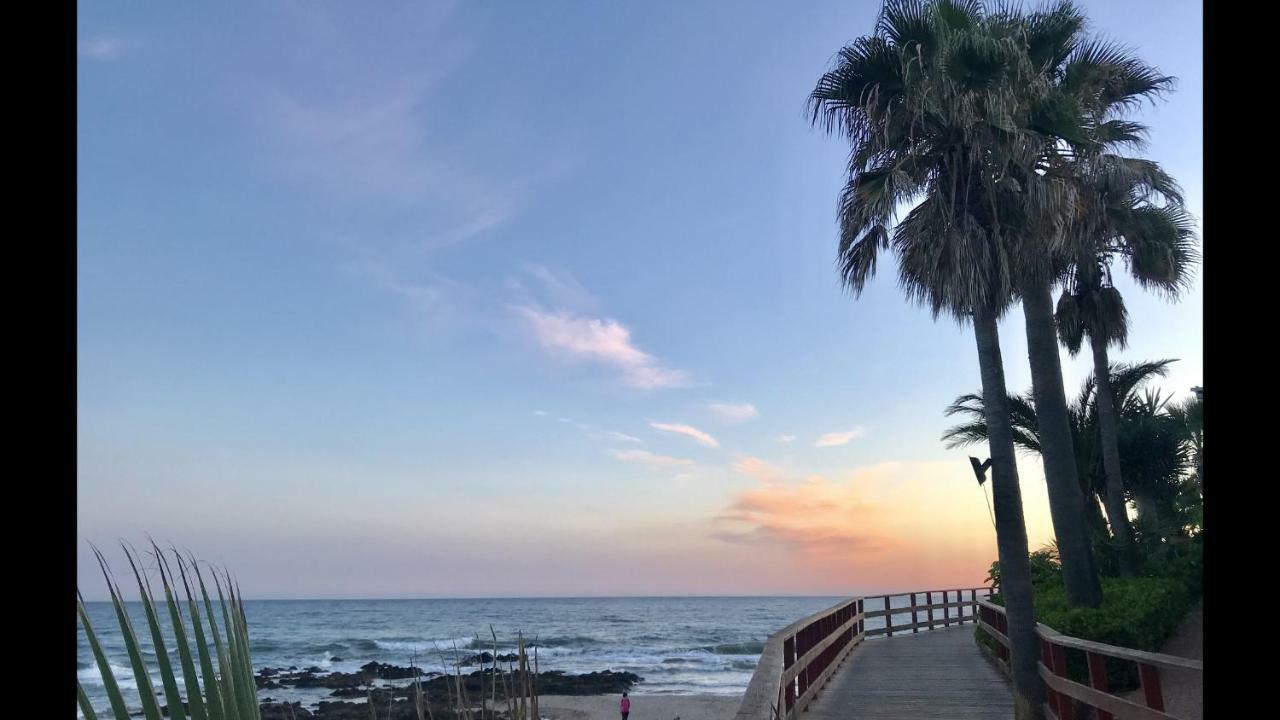 Mi Capricho 170 Beachfront Appartement Sitio de Calahonda