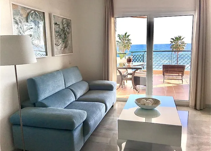 Mi Capricho A16 Beachfront Apartment