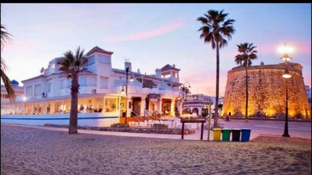 Mi Capricho A16 Beachfront Appartamento *